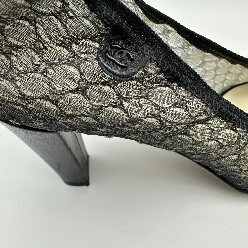 CHANEL Black Lace & Leather Elastic Heel Pumps Cap Toe IT 38.5